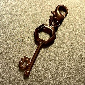 🦉💎Origami Owl Rose Gold Key Dangle Authentic